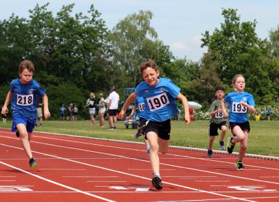 LG-Nachwuchs stürmt zum Doppelsieg beim Pfingstsportfest